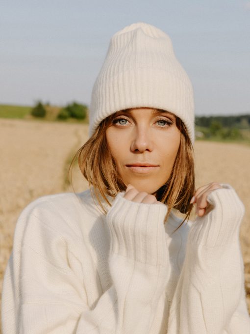 Hipster cashmere hat white