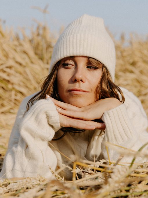 Hipster cashmere hat white