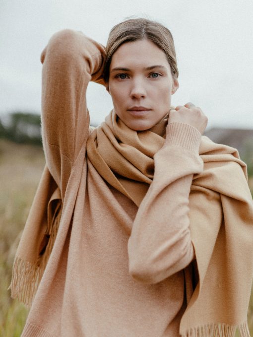 Camel lambs wool scarf