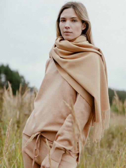 Camel lambs wool scarf