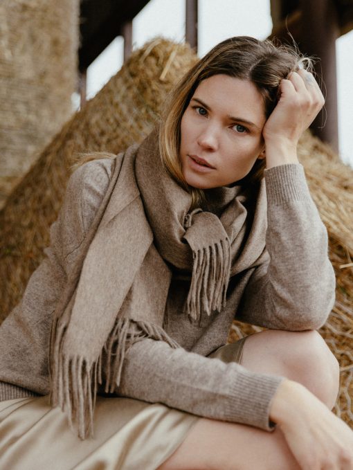 Oatmeal lambs wool scarf