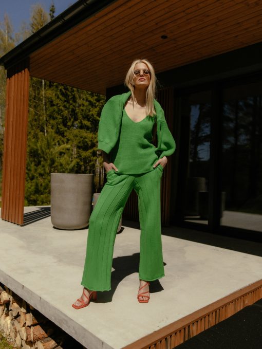 Noja green trousers