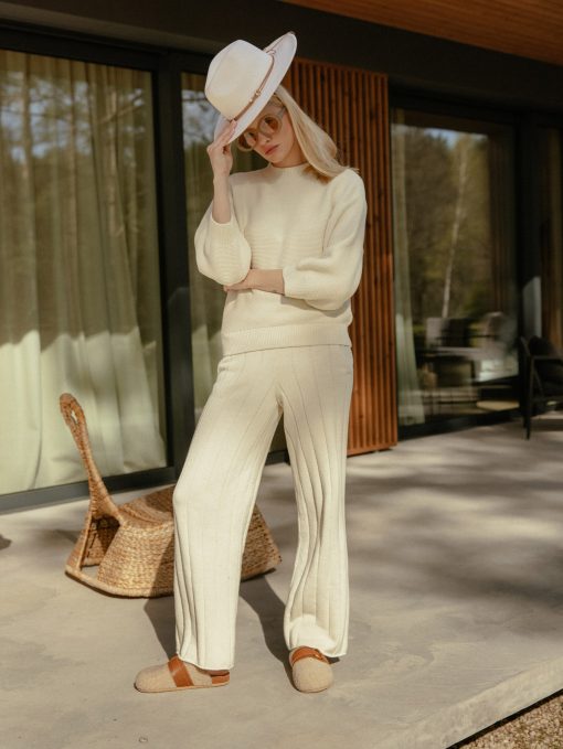 Noja white trousers