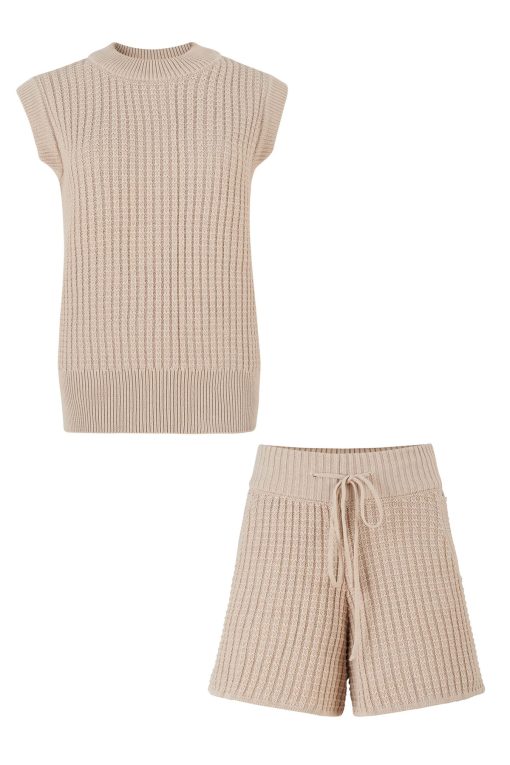 Gigi knitted west and shorts set