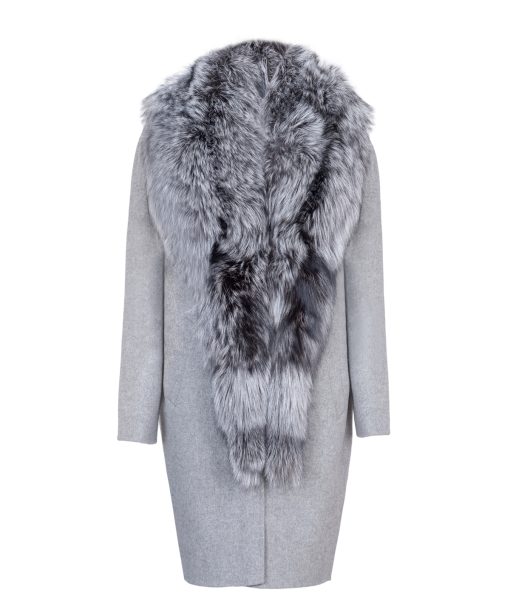 Natural wool & cashmere coat with extravagant fox collar